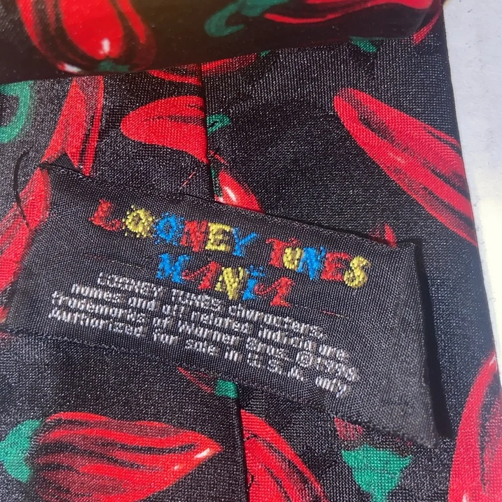 Vintage Loony Tunes Mania 1996 Speedy Gonzales, Yosemite Sam, Elmer Fudd tie